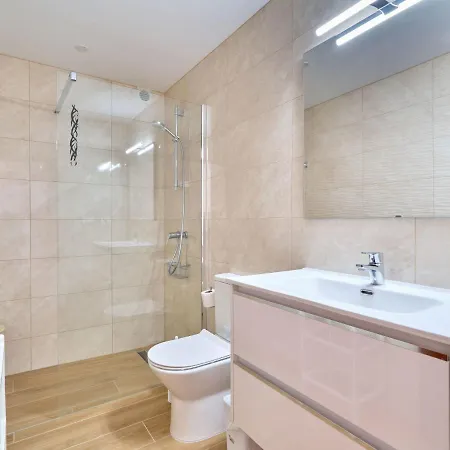 Blue Neptuno-2 By Interhome شقة *